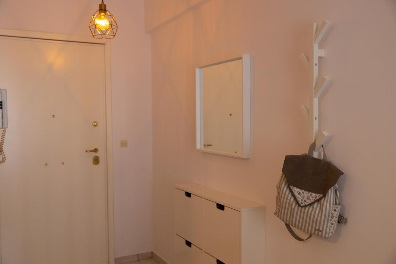 Spacious Close To The Sea And The Center *