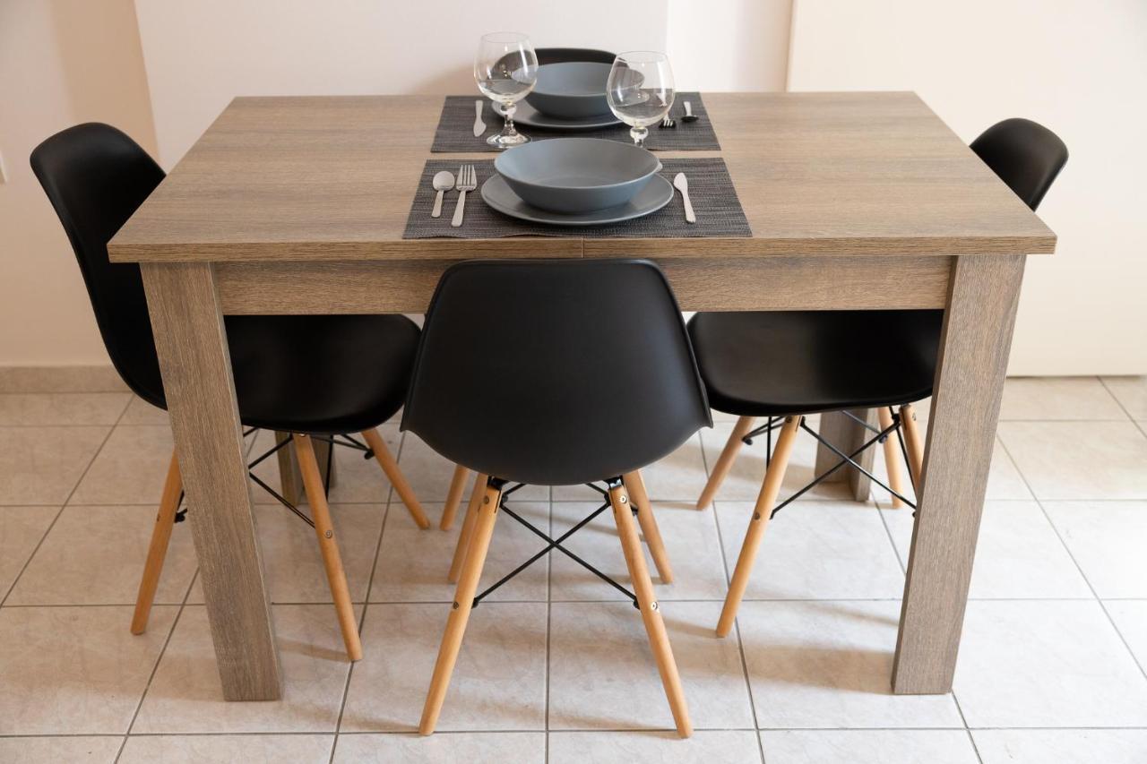 Spacious Close To The Sea And The Center Apartament Atena